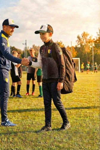 Czapeczka z daszkiem nadruk w cenie 3.png