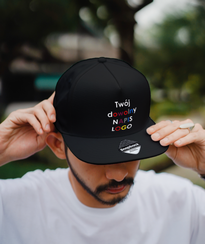 CZAPECZKA snapback czarna.png
