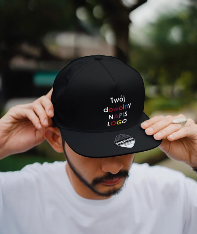 CZAPECZKA snapback czarna.png